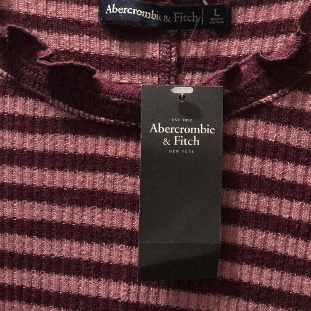 NEW Abercrombie & Fitch long sleeve - Picture 2 of 3